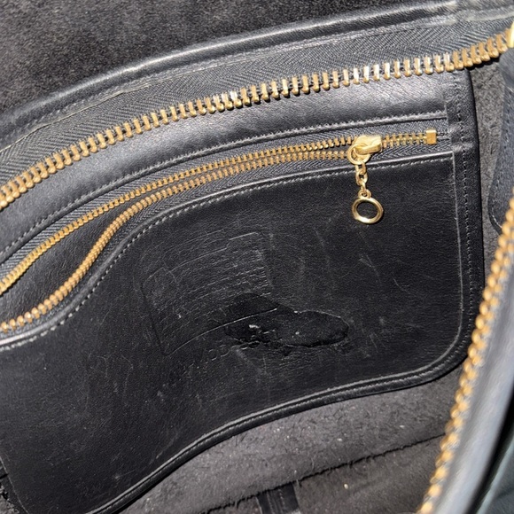 COACH purse Leather and Brass Flap Top Shoulder Bag vintage 1990s Patricia - Picture 7 of 10